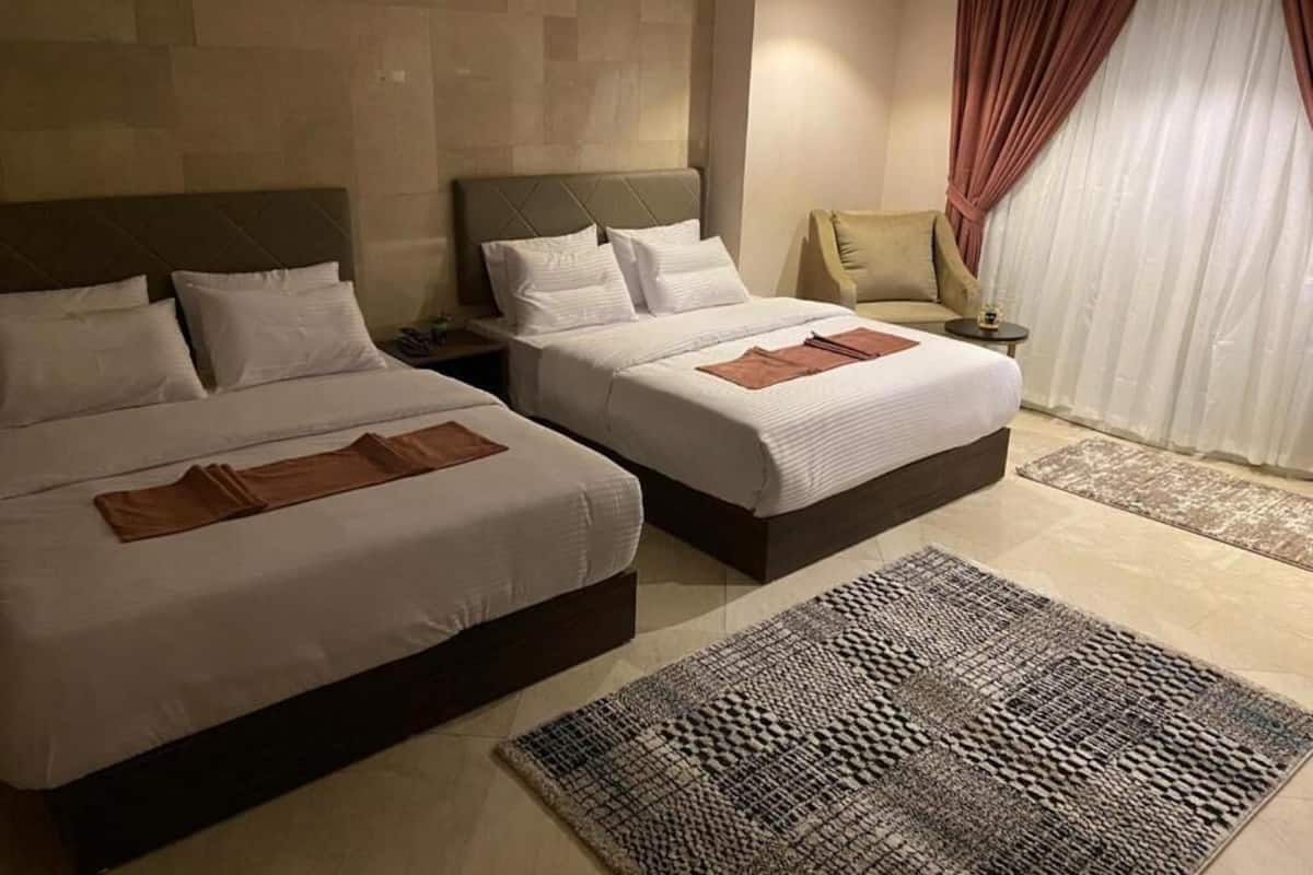 Deluxe Room, Mountain View | In-room safe, laptop workspace, soundproofing, iron/ironing board