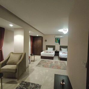 In-room safe, laptop workspace, soundproofing, iron/ironing board -  Aziz Egypt Pyramids View (Giza)