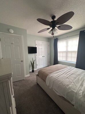 3 bedrooms, free WiFi, bed sheets
