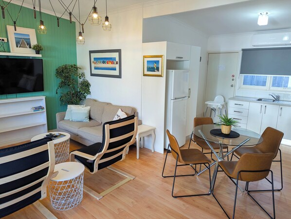 Smart TV, fireplace, DVD player