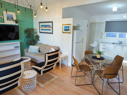 Pet friendly beach home #2 - 250m flat walk to beach & Capel Sound boat launch