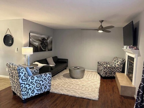 Comfy Townhome Retreat