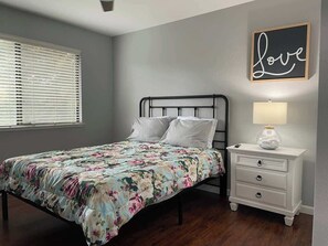 3 bedrooms, iron/ironing board, travel cot, free WiFi