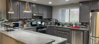 3-bedroom townhome in tranquil Modesto with AC