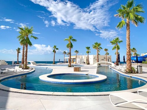 Encantame|2BR|Rooftop Pool|LazyRiver|Pickleball