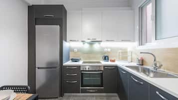 Comfort Apartment, Balcony, City View | Dapur peribadi