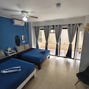 1 chambre, fer et planche à repasser, accès Internet, draps fournis