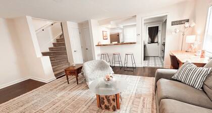 Private and Cozy 2 Bedroom House with Amenities!