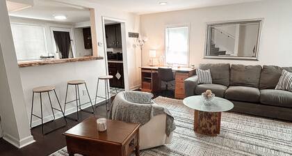 Private and Cozy House with Amenities!