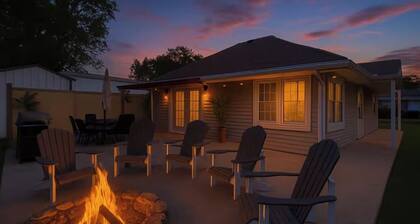 Modern Lakeview Cottage