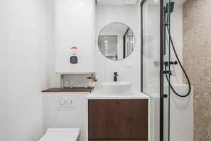 Hair dryer, towels