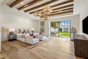 10 sovrum, strykjärn/strykbräda, gratis wi-fi och sängkläder