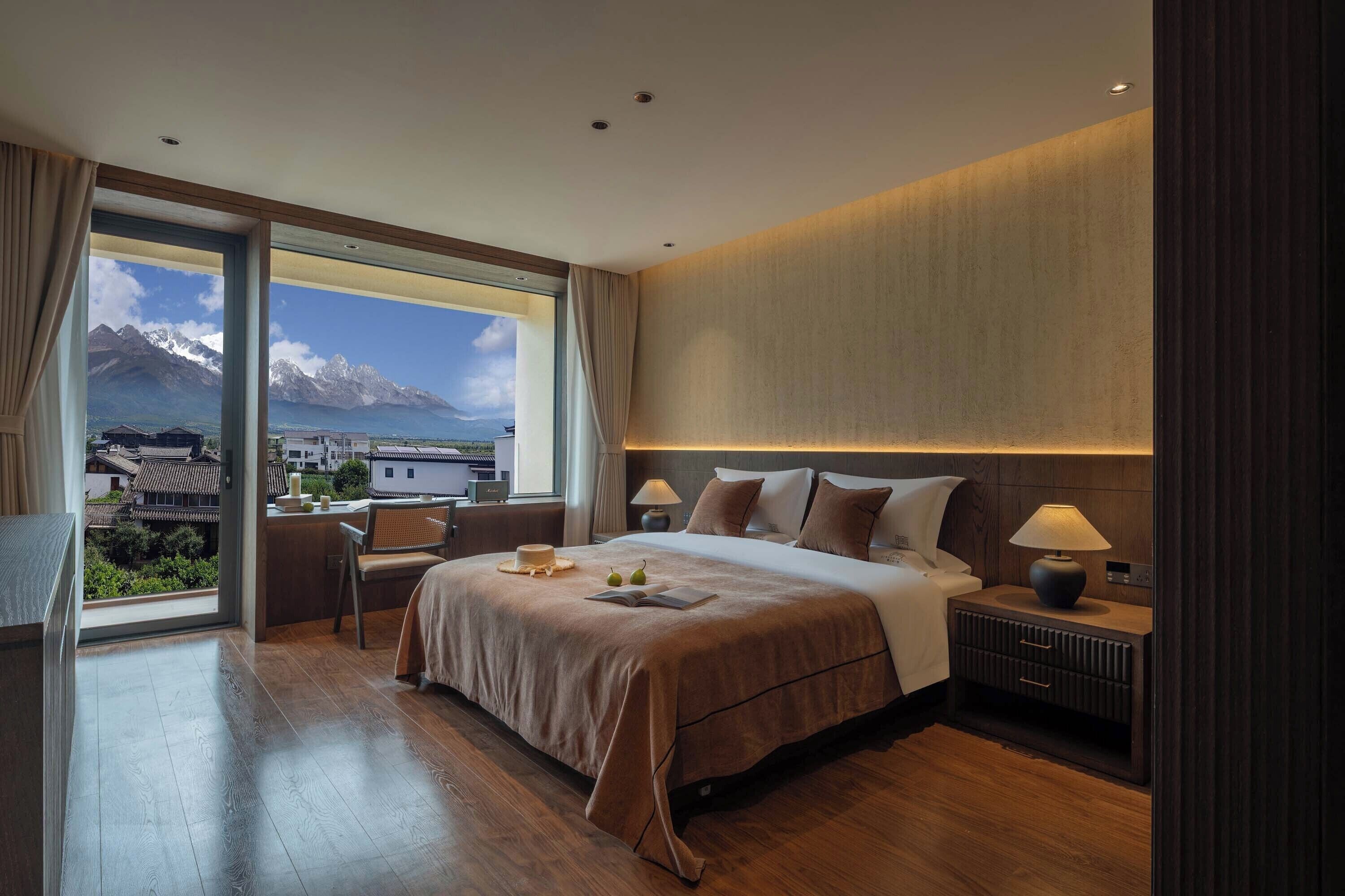 Free minibar items, individually decorated, desk, laptop workspace