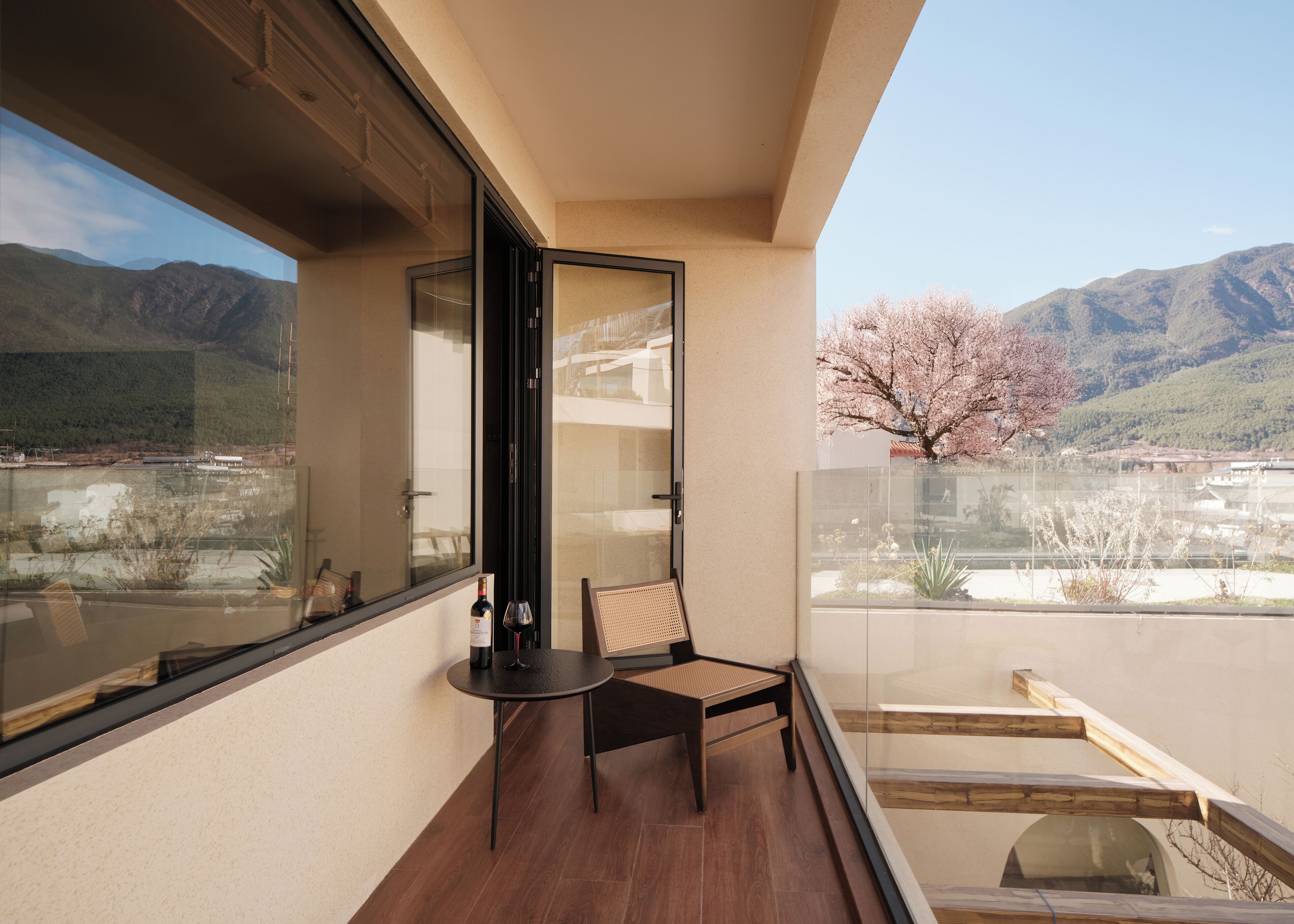 Suite – panorama, fjellutsikt | Utsikt fra balkong