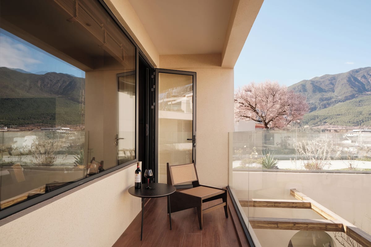 Panoramic Suite, Mountain View | Balcony view