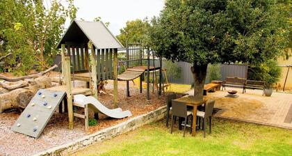 Pet-friendly Jarrah Cottage, a cosy home with spacious block located in Waroona.