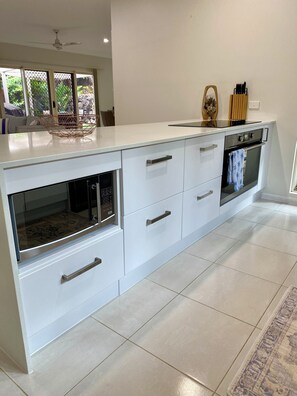 Microwave, oven, stovetop, dishwasher