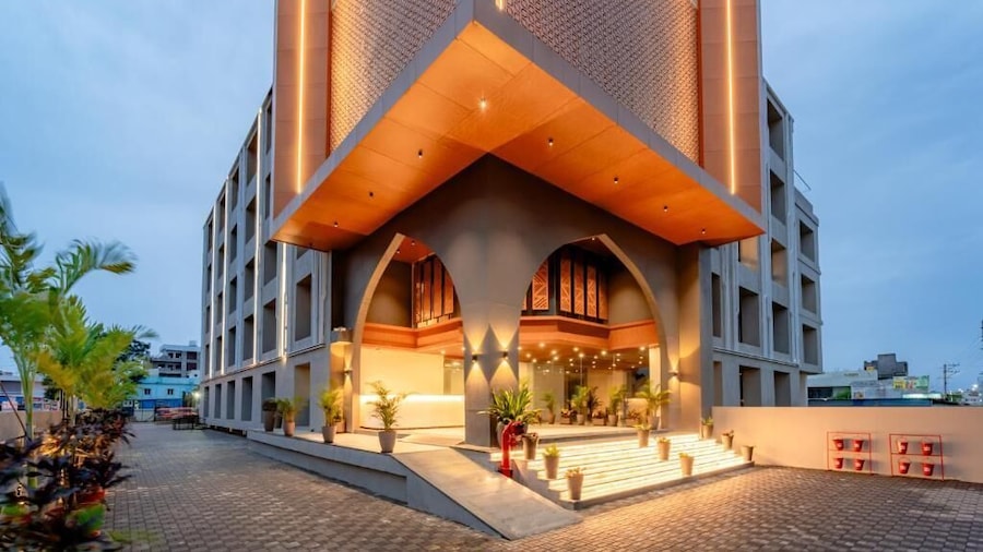 Pravasa Hotel Vijayapura