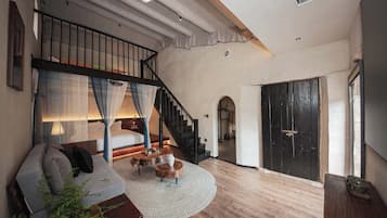 Chambre Standard avec lits jumeaux | Décoration personnalisée, ameublement personnalisé, rideaux occultants