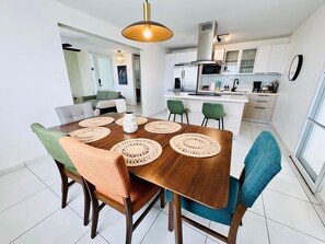 Dining - Ocean View Condo in Luquillo – Near Rainforest & Beach (Luquillo)