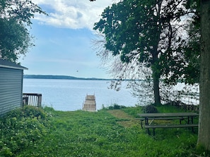 Property grounds - Retro Lakefront Cottage with Dock, Private Lake Access, Rice Lake (Bailieboro)
