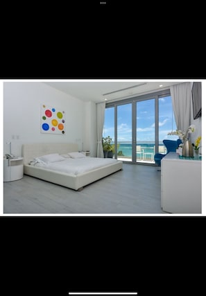 6 habitaciones, tabla de planchar con plancha, wifi y ropa de cama