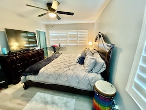 2 bedrooms, iron/ironing board, WiFi, bed sheets