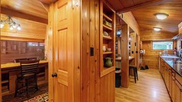 ํ์ฐ์ค (3 Bedrooms) | ํ๋ฉด๋