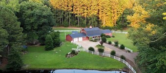 Pet-friendly 3BR Lake House Firepit & Pier