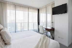 2 bedrooms, iron/ironing board, free WiFi, bed sheets