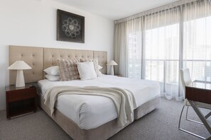 2 chambres, fer et planche à repasser, Wi-Fi gratuit, draps fournis