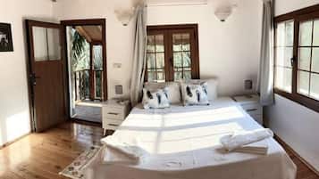 5 habitaciones, escritorio, cuna de viaje y wifi gratis