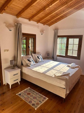5 bedrooms, desk, travel cot, free WiFi - Spacious Stone Villa in the heart of Kayakoy, Overlooking the historic ruins. (Fethiye)