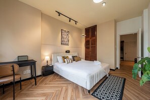 1 slaapkamer, een strijkplank/strijkijzer, internet