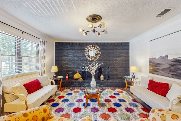 Interior - Modern condo with hot tub, pool access, Smart TVs, & pets welcome (Hot Springs)