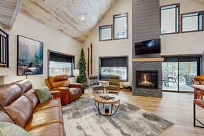 Télévision, cheminée