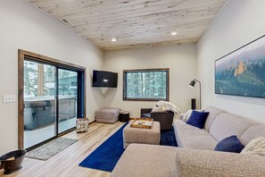 Télévision, cheminée