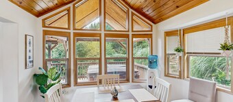 Coastal condo with stunning views, a cozy loft, private deck and hot tub