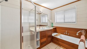 Douche, serviettes fournies