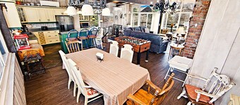 Rustic 5BR Escape  Sauna Hot Tub