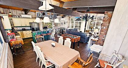 Rustic 5BR Escape Sauna Hot Tub