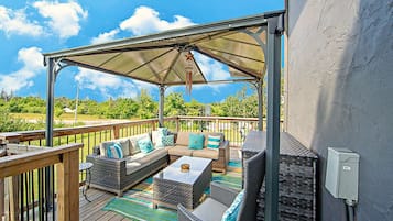Chalet Standard, 5 chambres, non-fumeurs, vue montagne | Terrasse/Patio