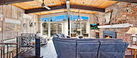 Standard Chalet, 5 Bedrooms, Non Smoking, Mountain View