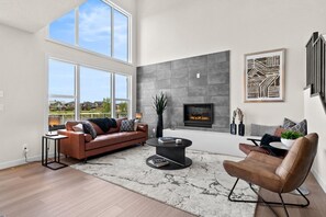 Smart TV, fireplace, offices