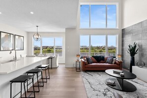 Interior - Stunning Executive Home » Central AC » King Bed (Airdrie)