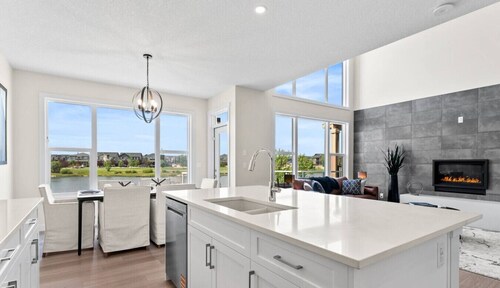 Stunning Executive Home » Central AC » King Bed