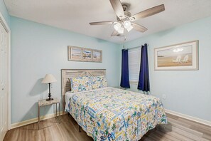 2 bedrooms, iron/ironing board, Internet, bed sheets