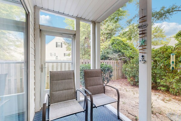 Terrace/patio - First floor condo with updates throughout, closed in patio & close to the beach (Myrtle Beach)