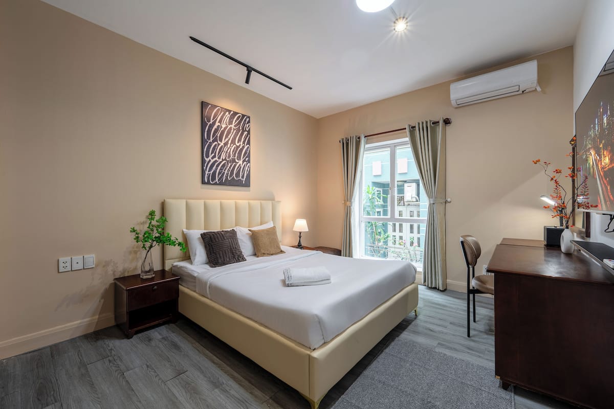 Suite Standard, vista città | Biancheria da letto di alta qualità, copriletto in piuma