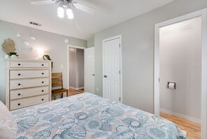 3 bedrooms, iron/ironing board, travel crib, WiFi